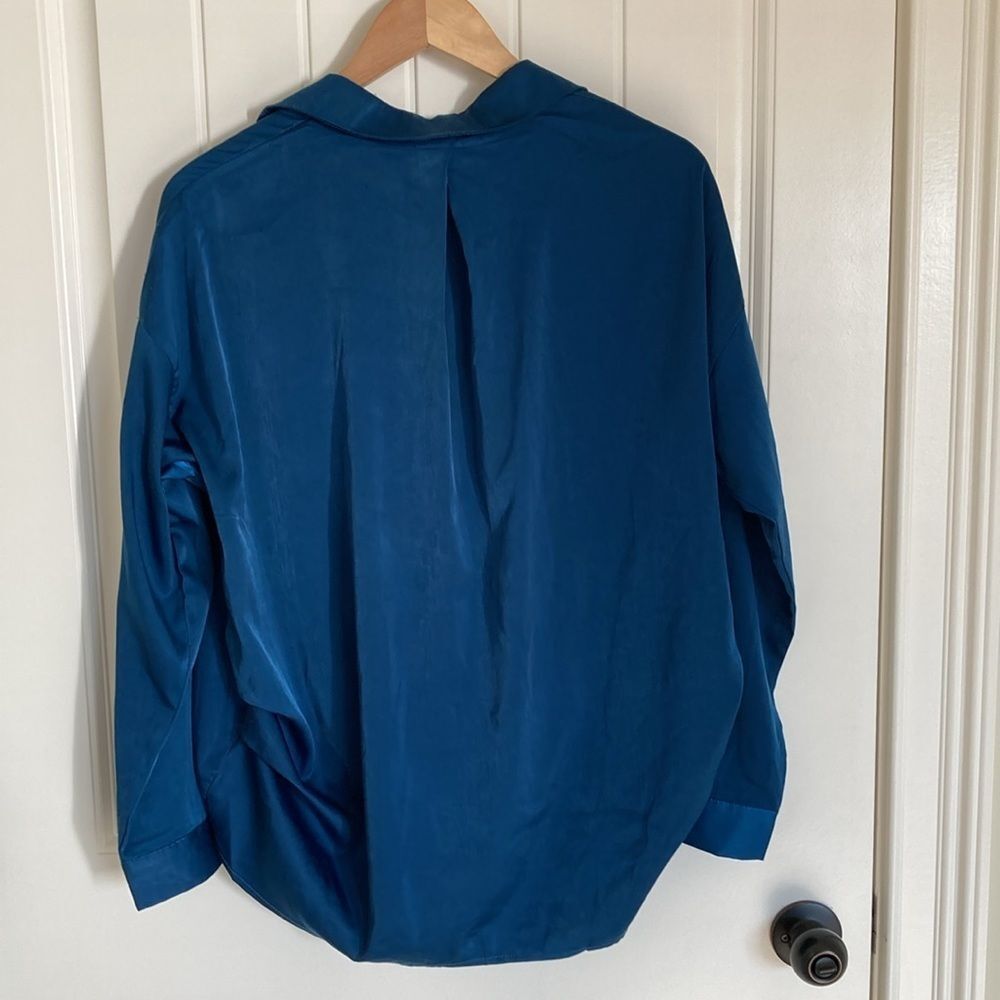 Crescent Pullover Long Sleeve Blouse‎ Top Womens Size Small Blue High Low - Picture 7 of 8